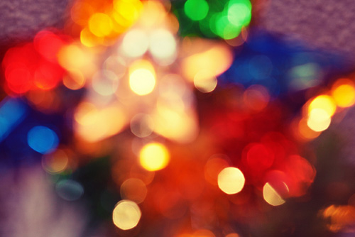 Гирлянды на новогодней елке